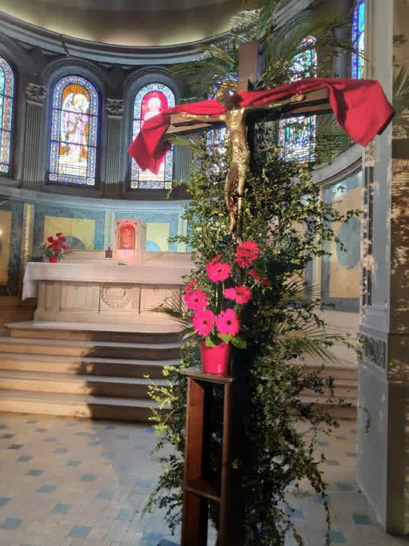 Le Christ fleuri, acclamé