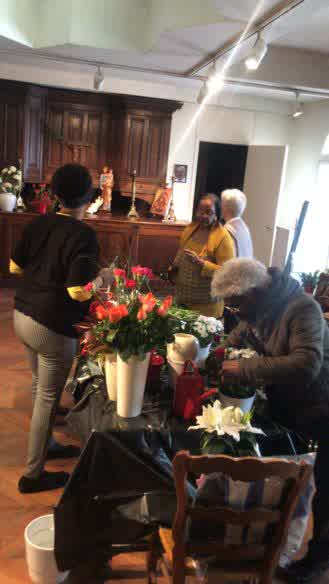 Preparation_fleurs_sacrisitie